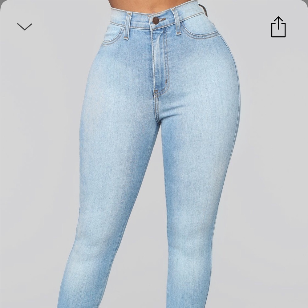 Classic High waist light wash